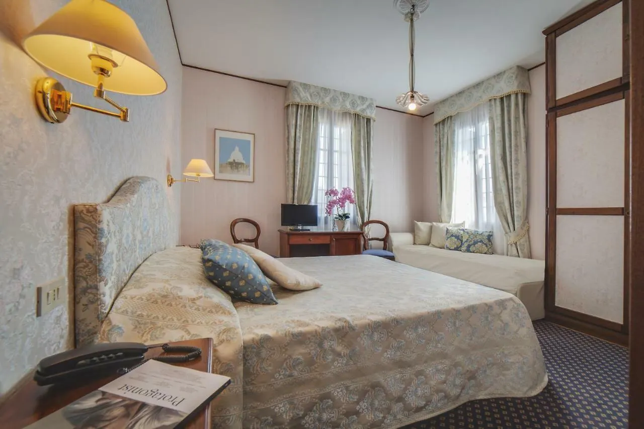 Hotel La Meridiana Venedigs Lido 3*,